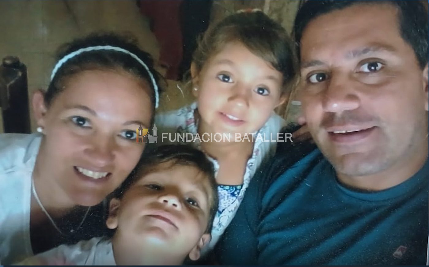Familia en pleno: María Beatriz y Gastón y sus hijos Constanza y Octavio