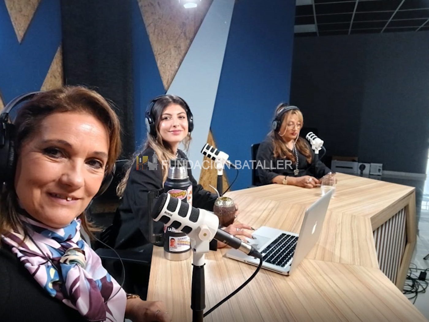 María Beatriz Herrero ejerciendo su profesión de periodista