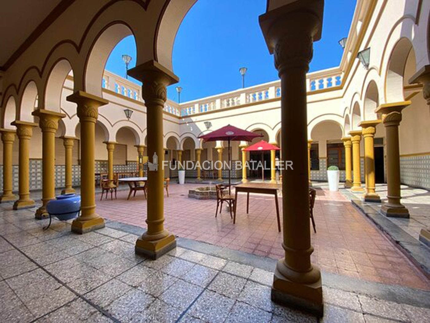 El patio de la fuente. Uno de los sitios preferidos para los bailes de carnaval.