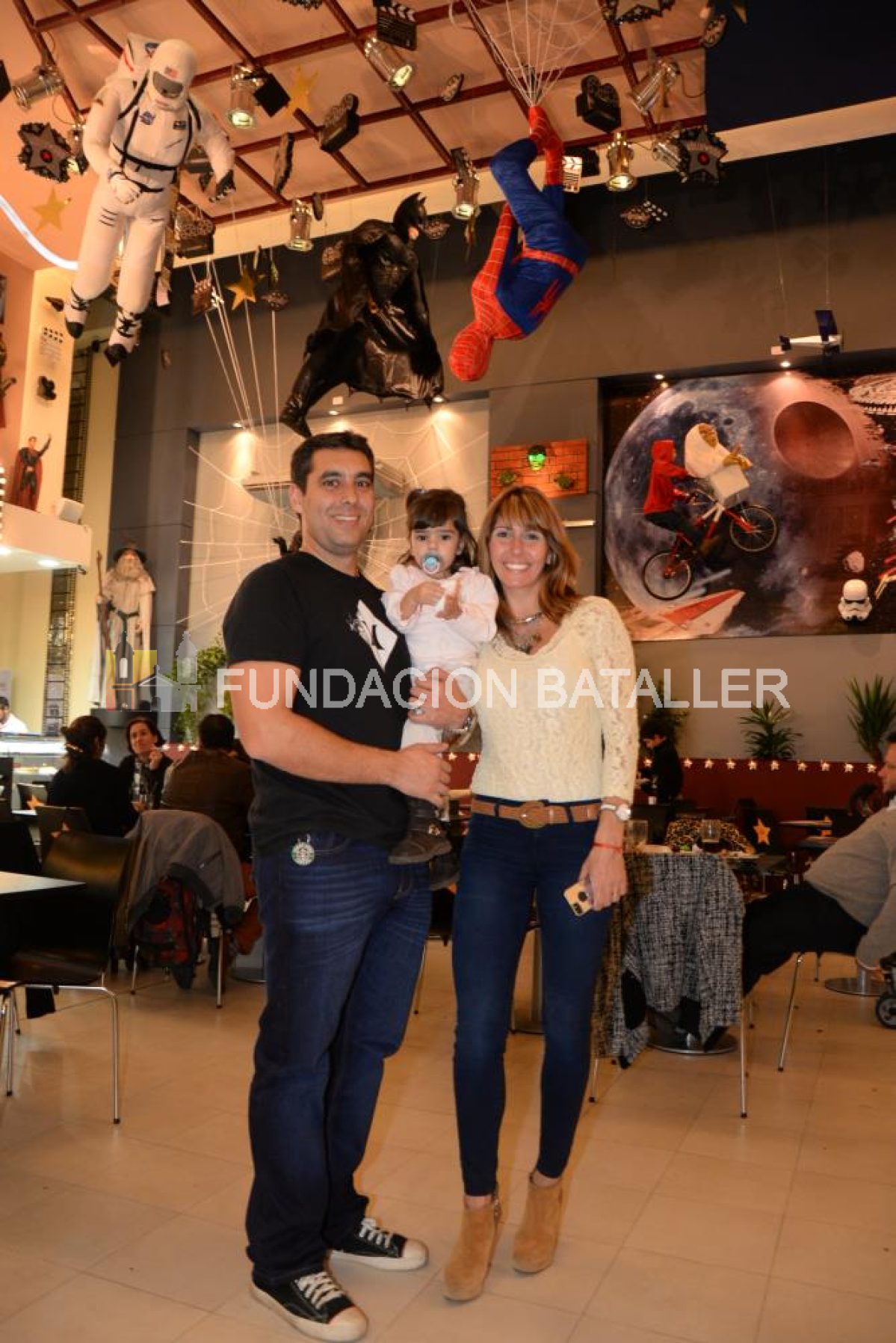 Inauguró el café Hollywood