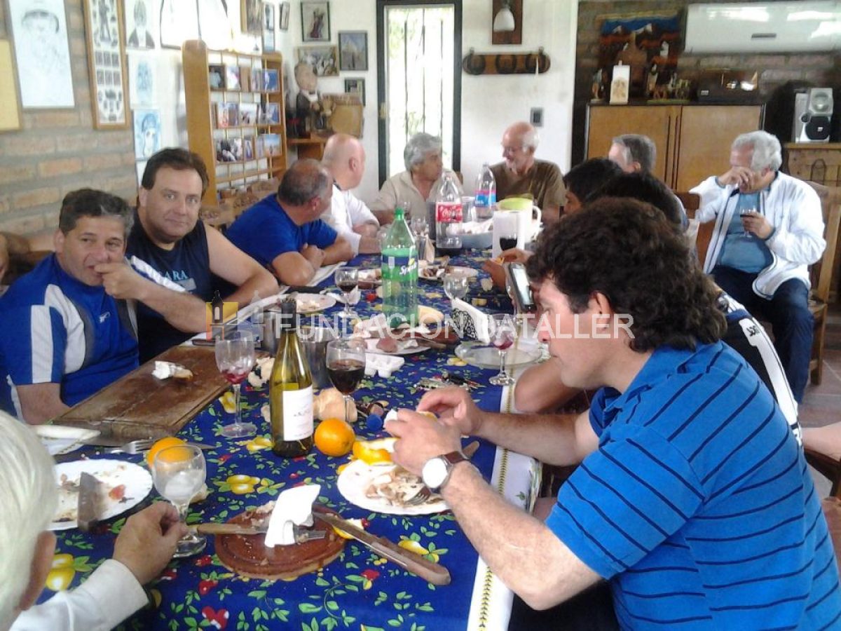 Cerró una fábrica de amigos