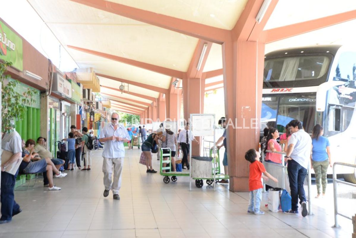 17 de diciembre. En 1973 de inaugura la nueva terminal de ómnibus