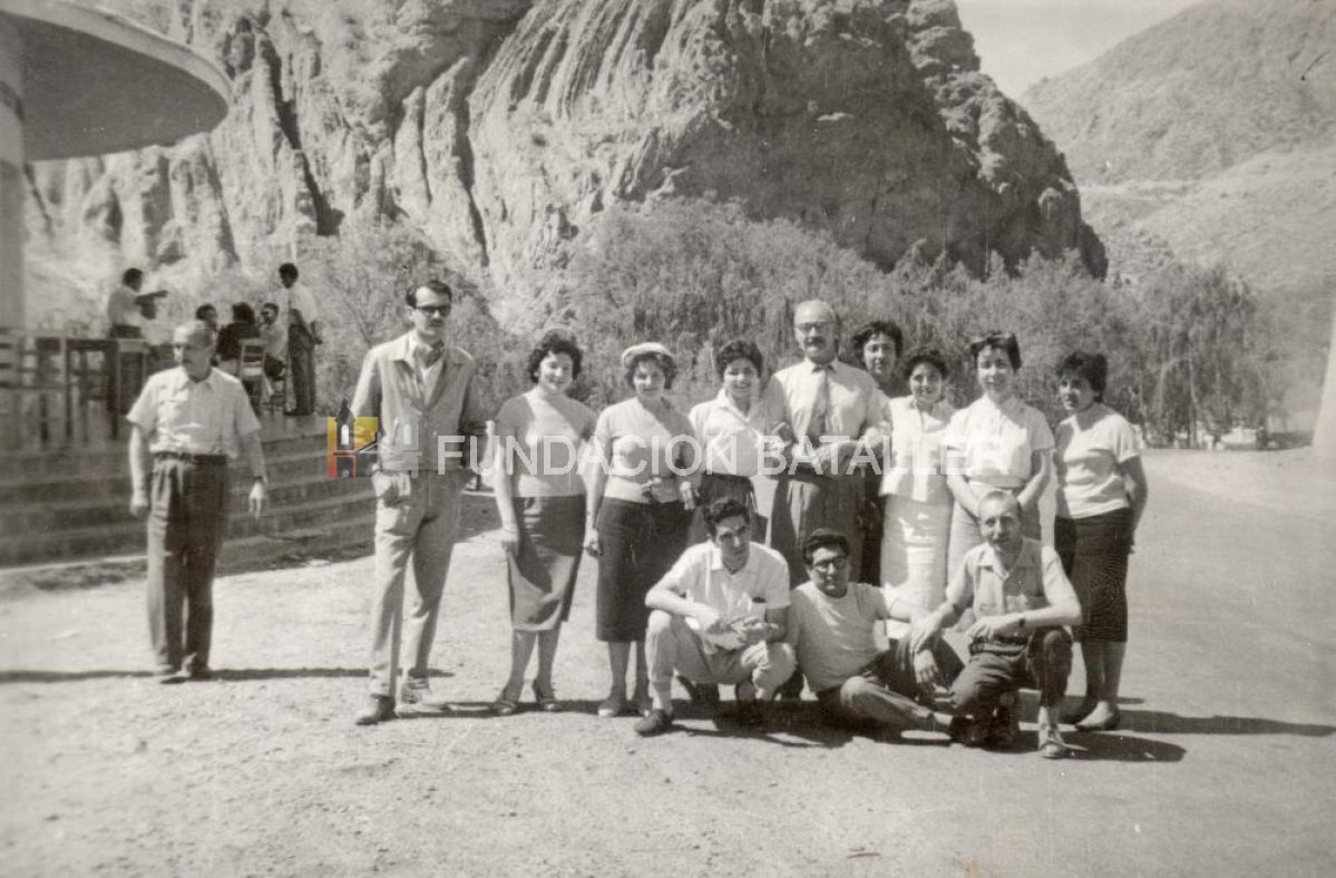 1963 – Jorge Marcet y alumnos de la Escuela de Periodismo