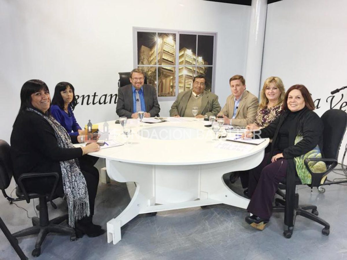 Centro Polivalente de Artes y la Escuela Doctor Nicanor Larrain en La Ventana