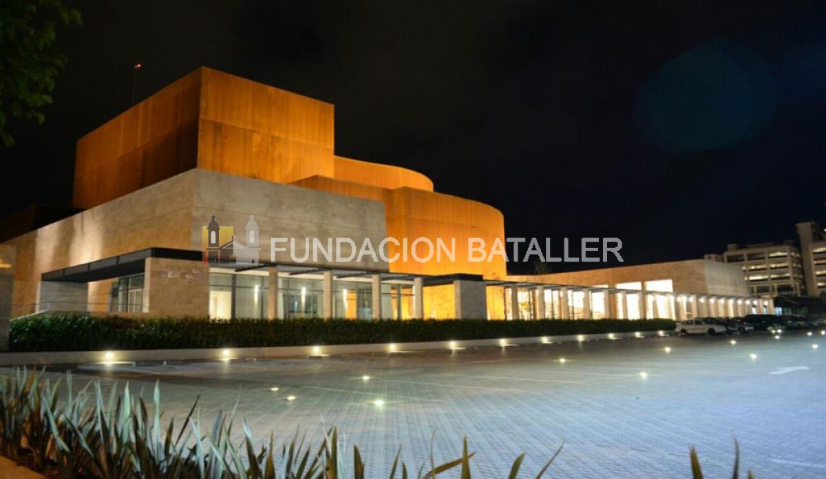 21 de octubre. En 2016 se inaugura el Teatro del Bicentenario