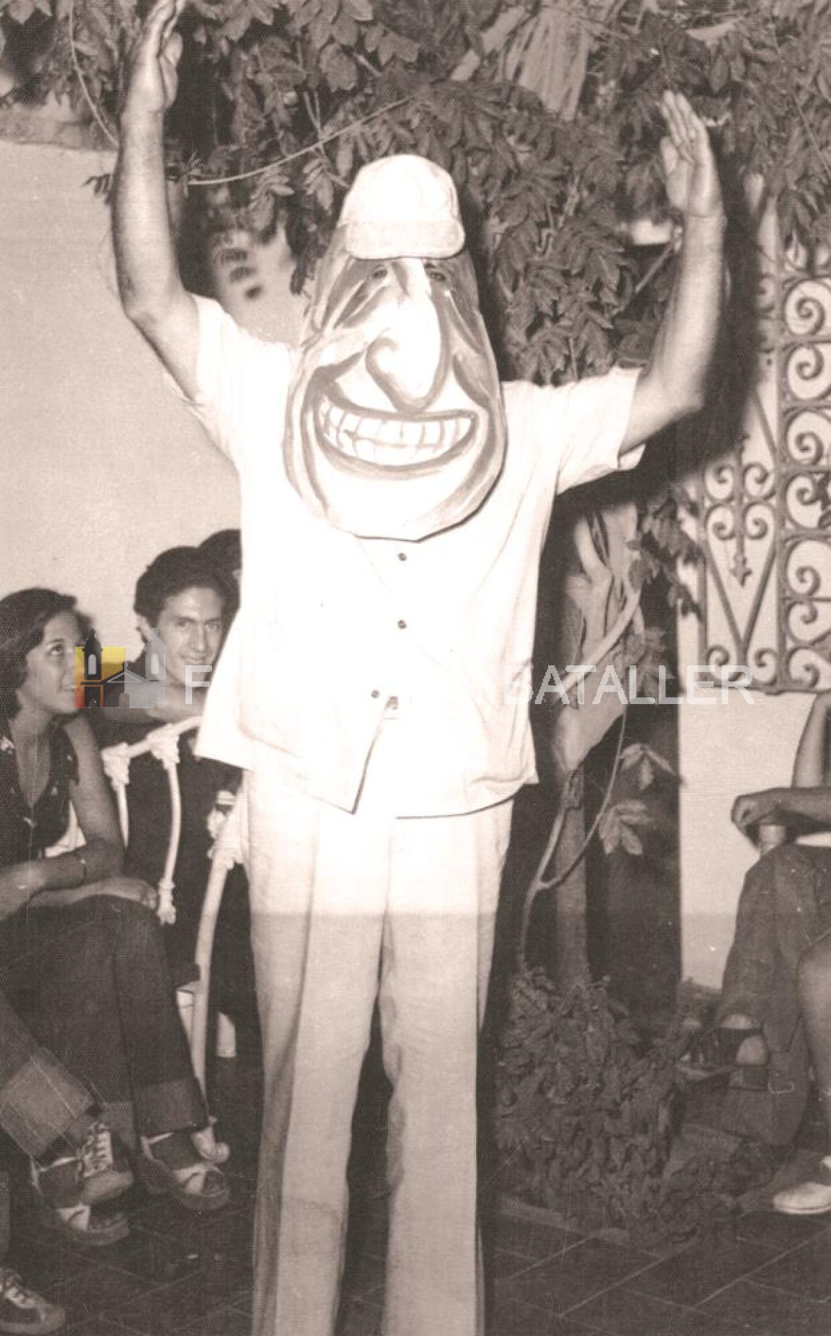 Paredes Acosta. En el centenario de su nacimiento, esta es la historia de la familia de Santiago Paredes