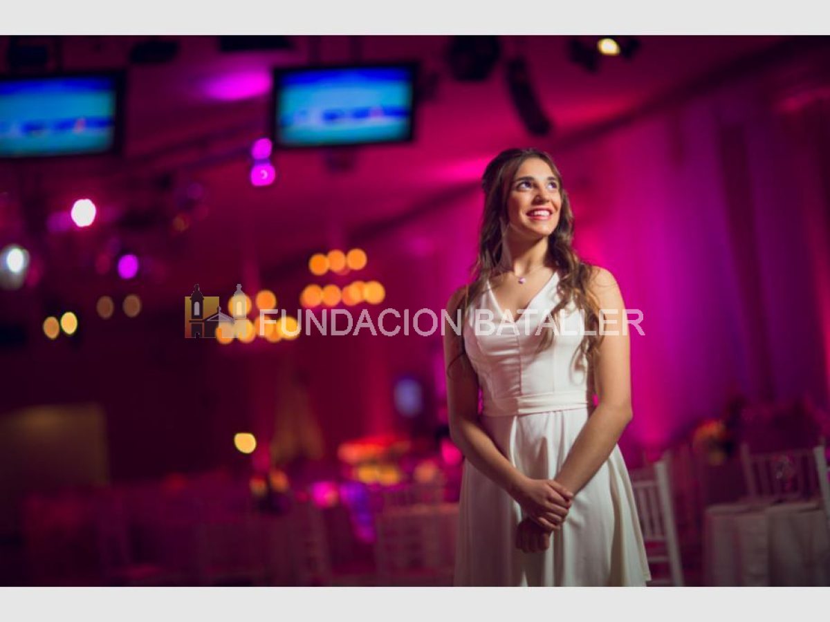 Los Quince Años de Agustina González.