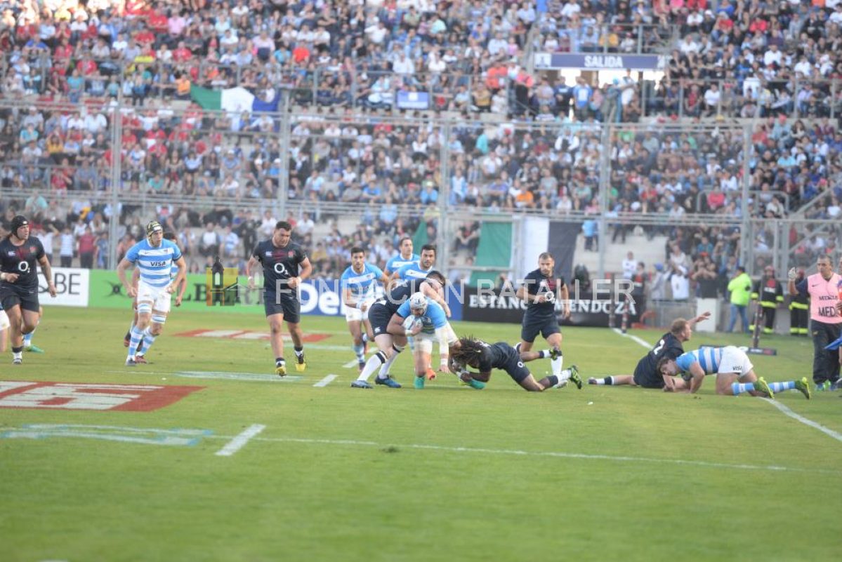 Furor por los Pumas vs. Inglaterra 
