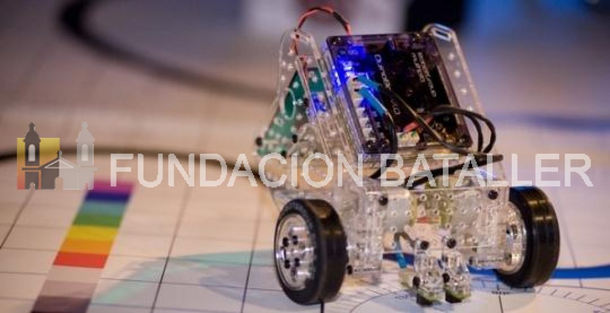 Entregan robots autónomos a alumnos de la Industrial