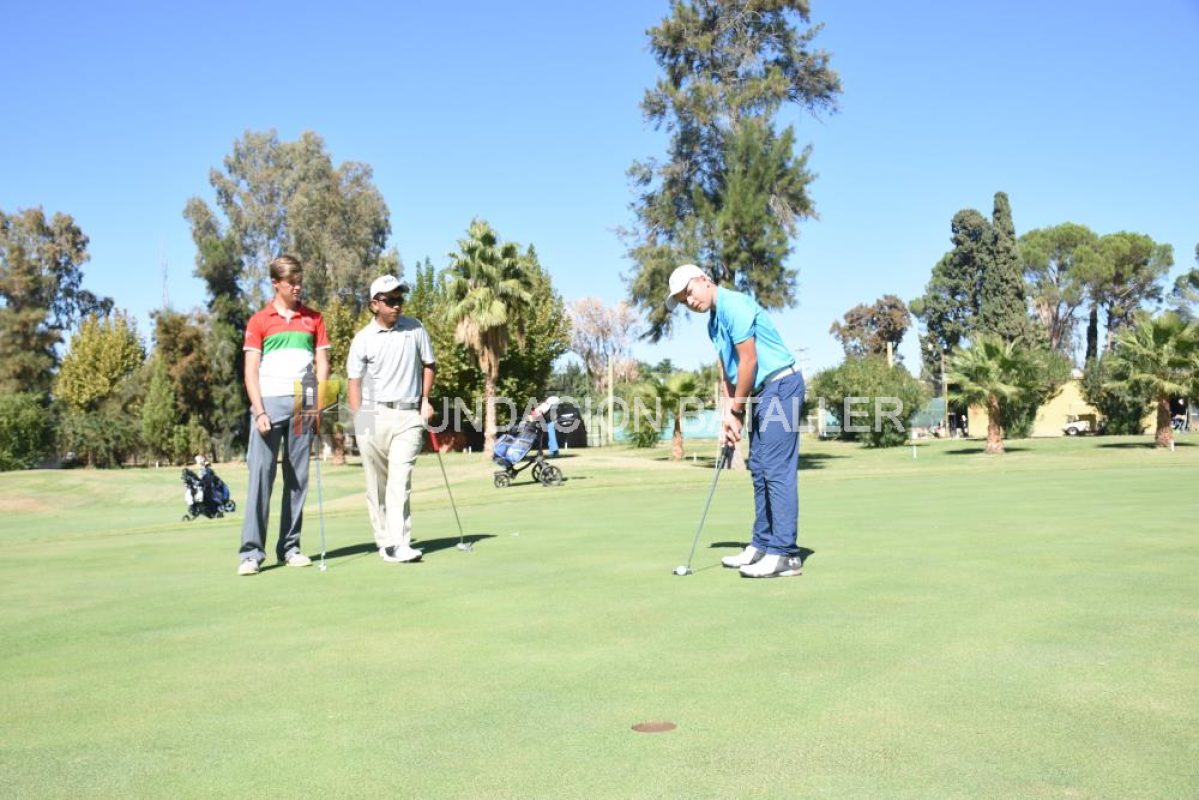 Los más chicos dieron cátedra de golf 
