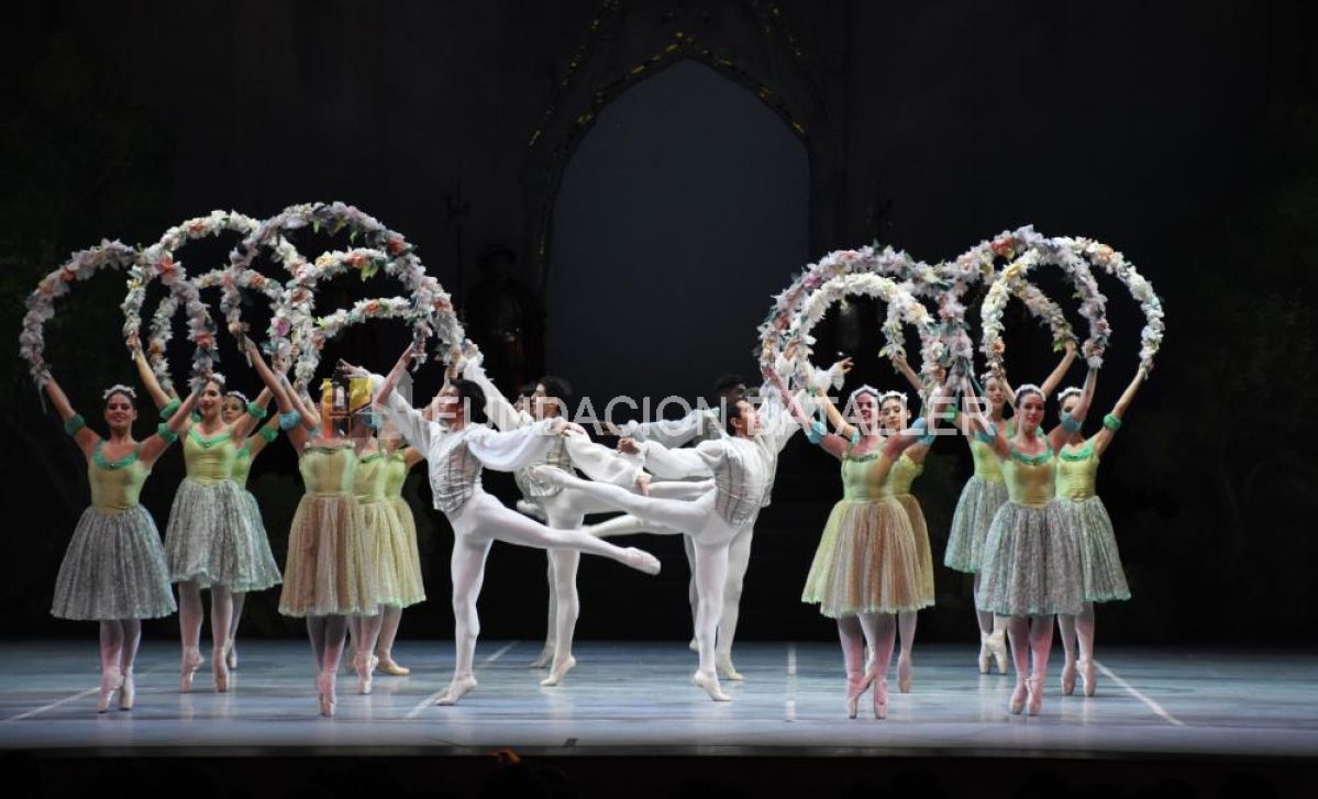Cuando el ballet atrae multitudes 