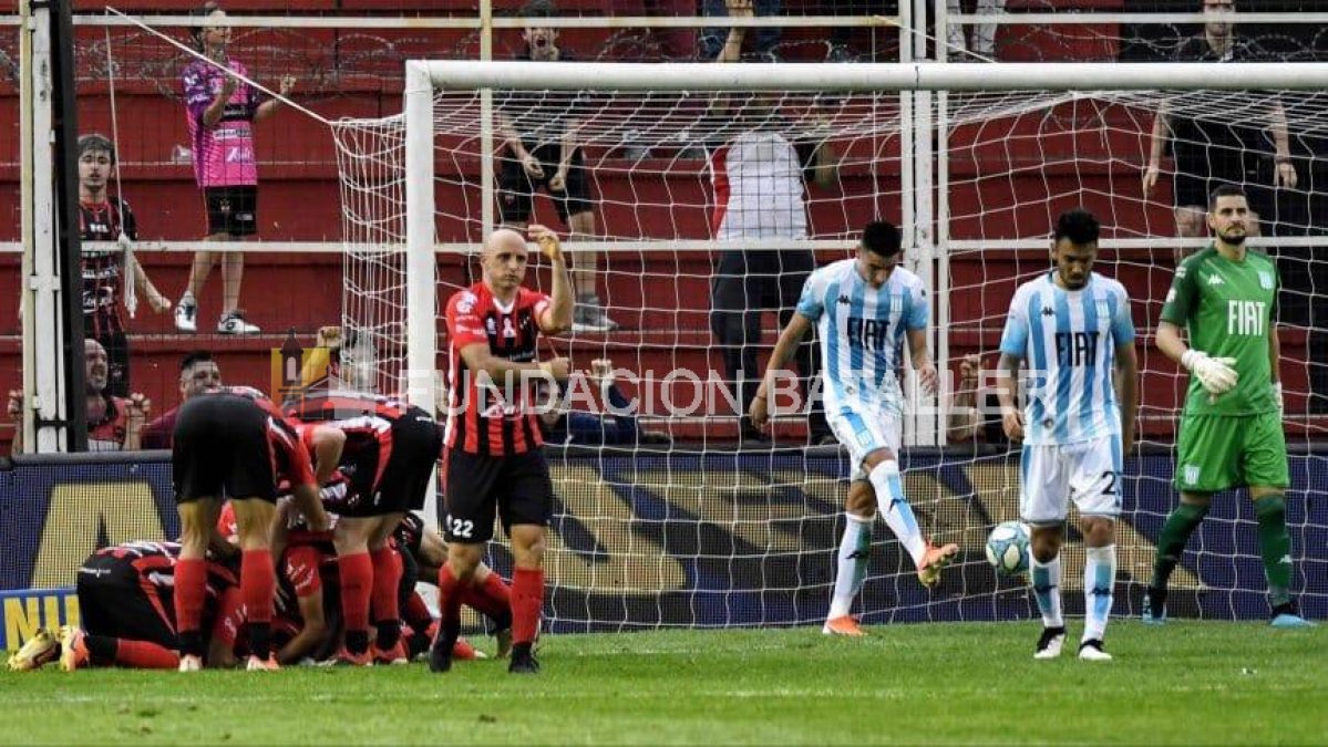 Racing empató con Patronato y no pudo acercarse a la punta