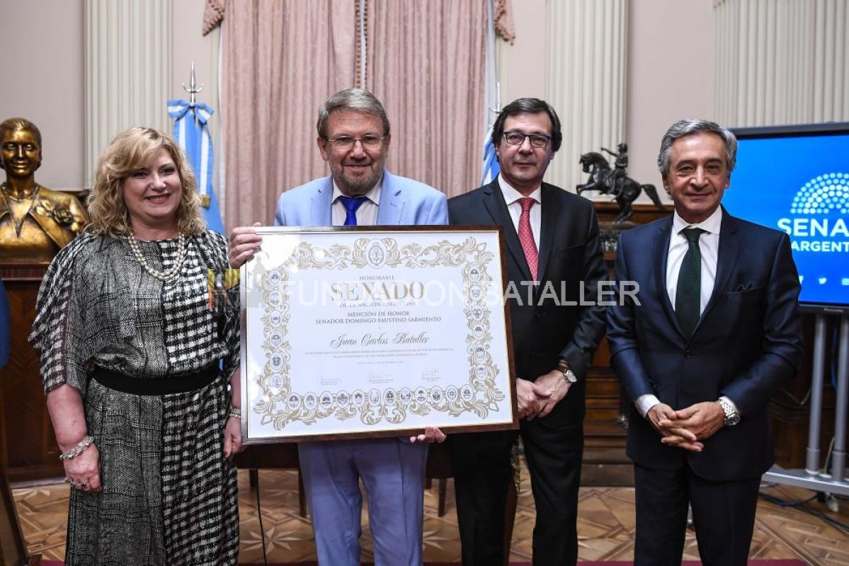 Distinguieron al periodista Juan Carlos Bataller en el Senado de la Nación