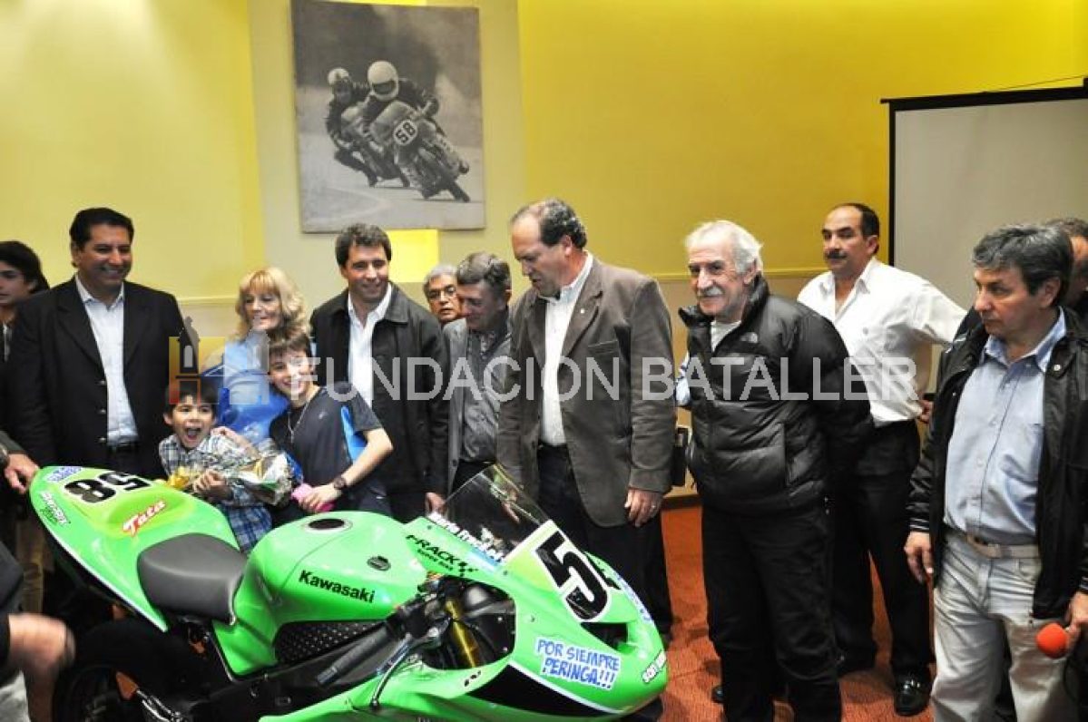 Mario Frack, una vida a fondo sobre la moto de carrera