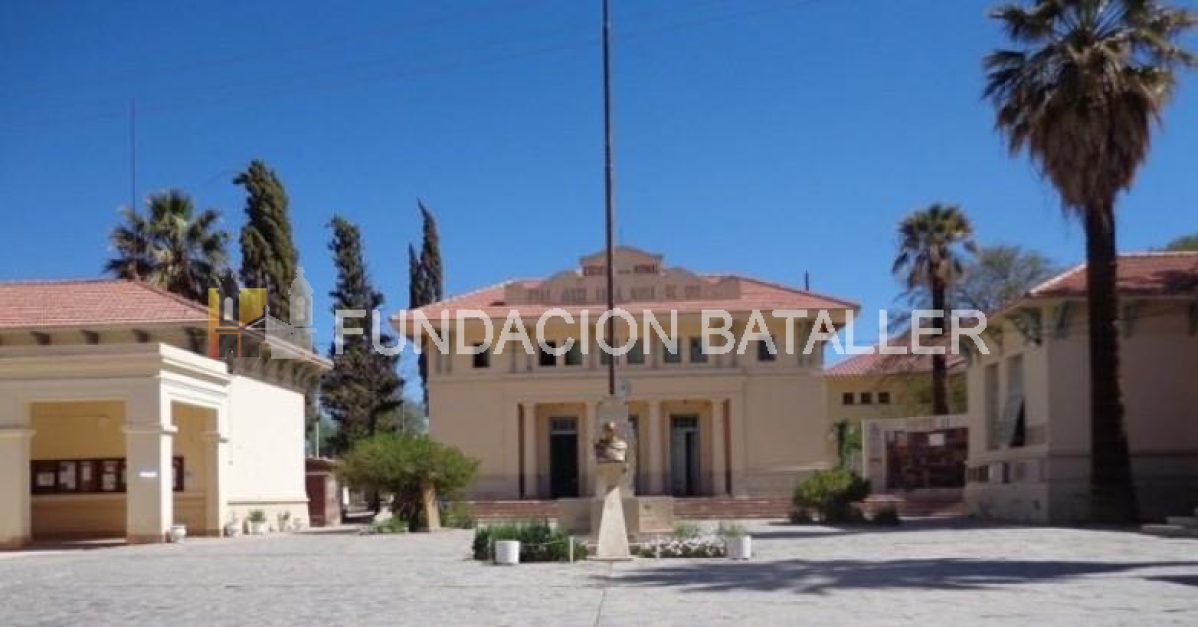 1 de Septiembre. En 1917 se crea la Escuela Normal de Jáchal