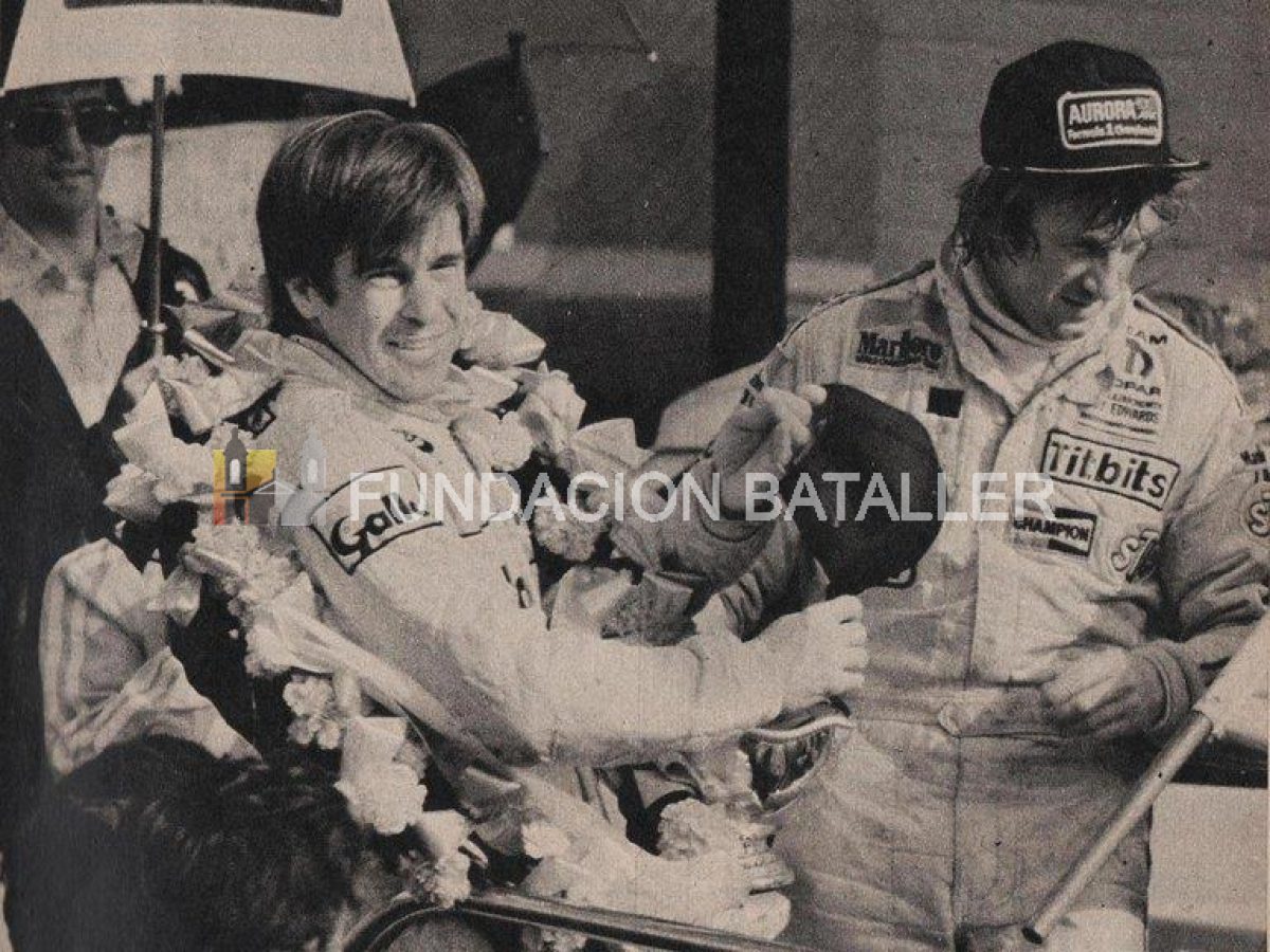 “Vení, subite al auto de Niki”