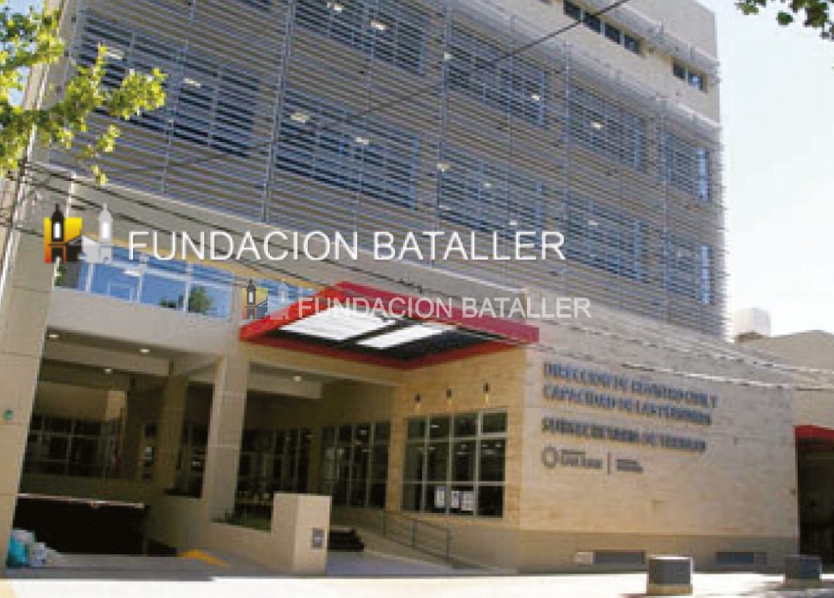 En el predio se construyó un moderno edificio que contiene a la dirección de Registro Civil y la Subsecretaría de Trabajo