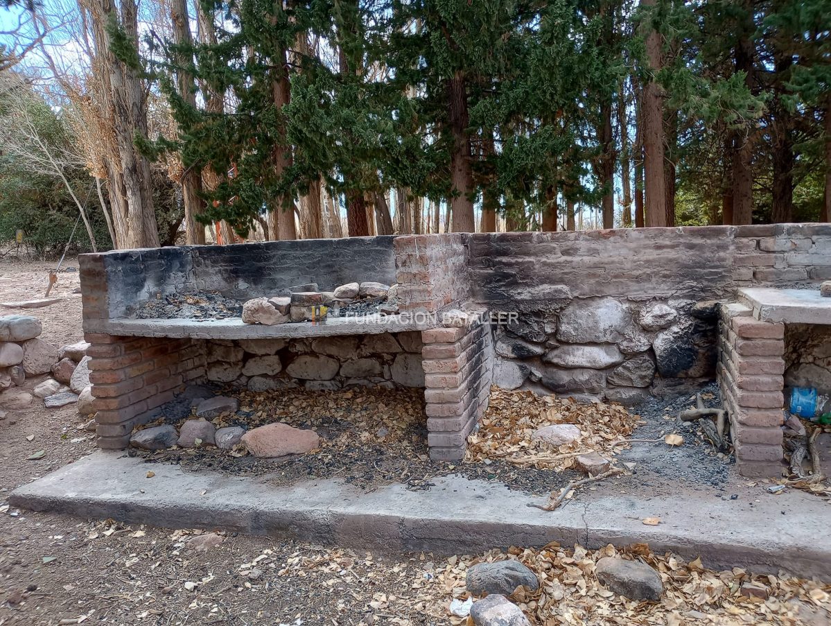 Sólo quedan ruinas de lo que fue la hostería de Las Hornillas