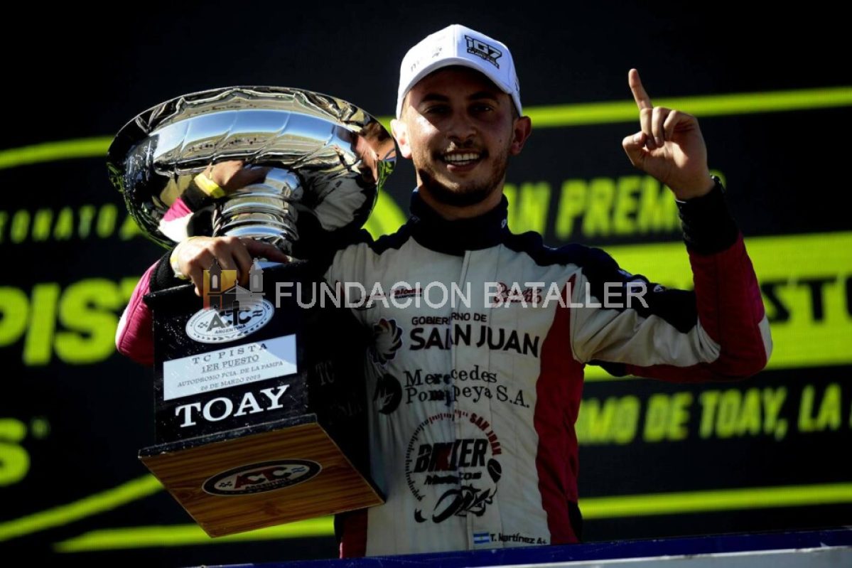 Tobías Martínez, piloto de automovilismo