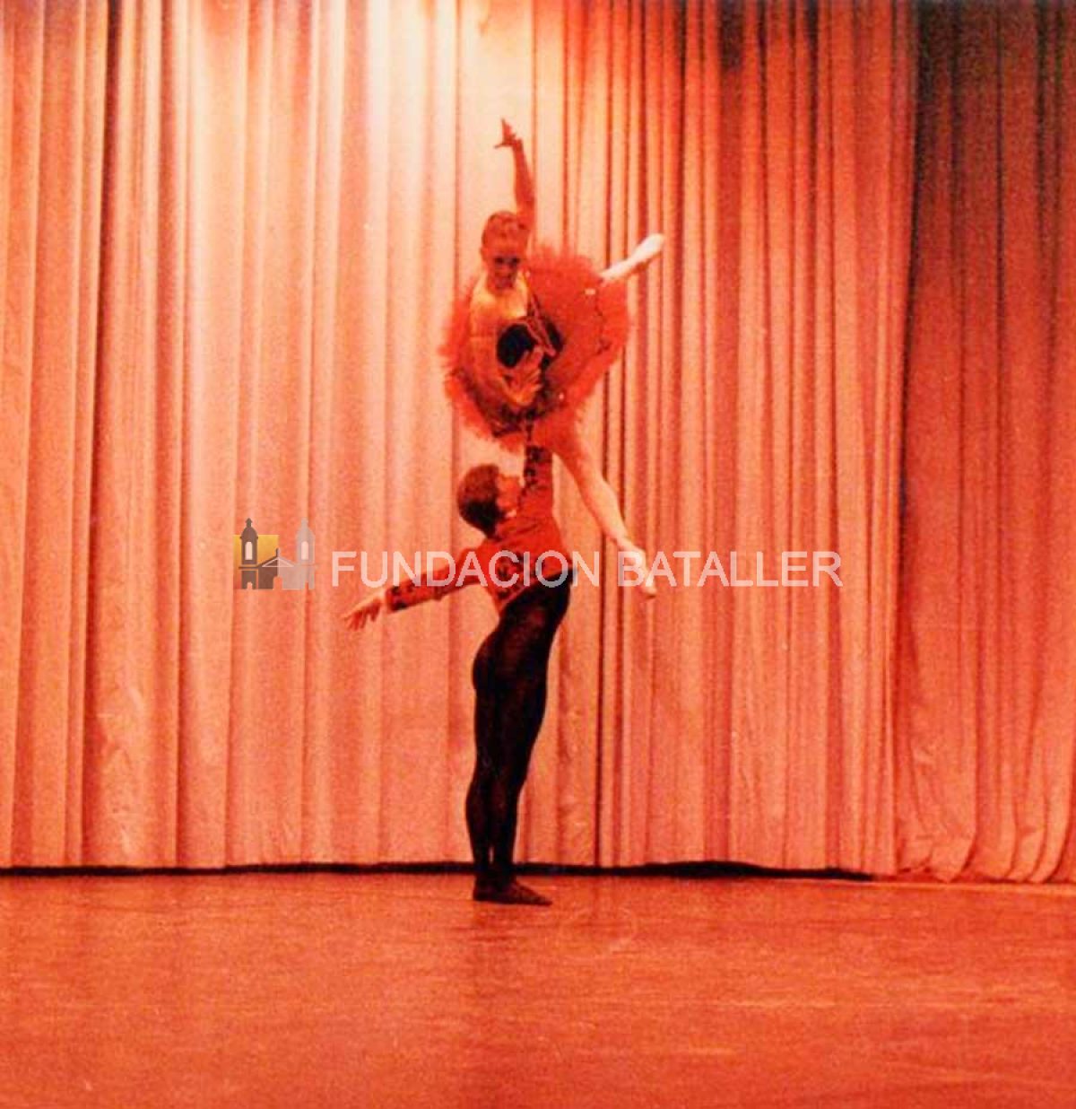 El joven Julio Bocca en el Teatro Sarmiento