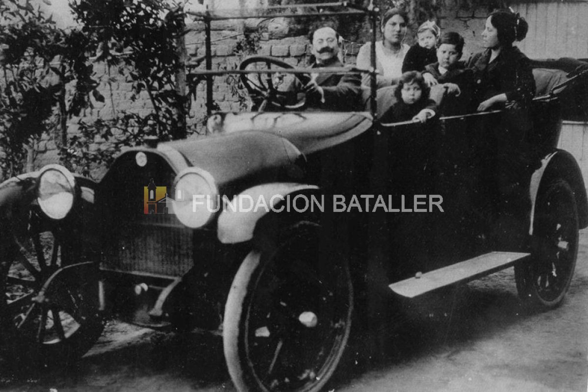 Los Palmero con auto nuevo y los Aubone en Barreal