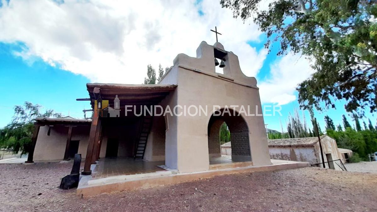 Capilla con cimientos jesuítas