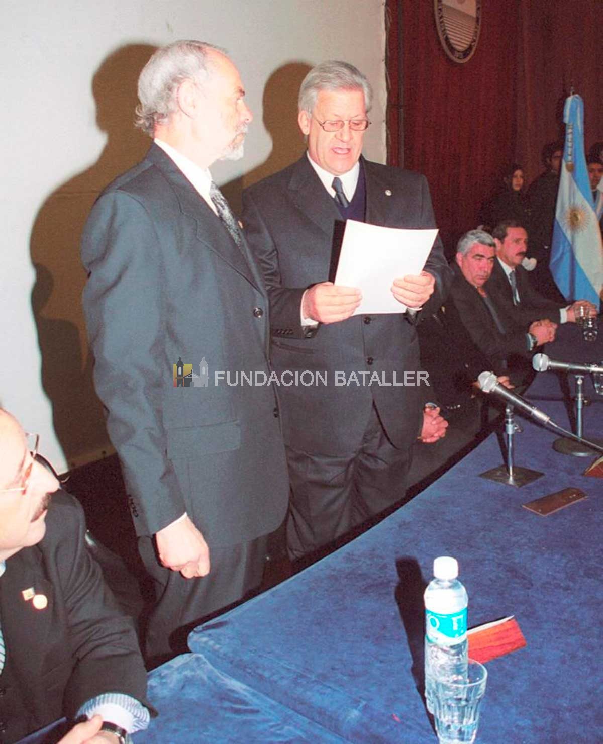 Benjamín Kuchen asume como rector de la UNSJ