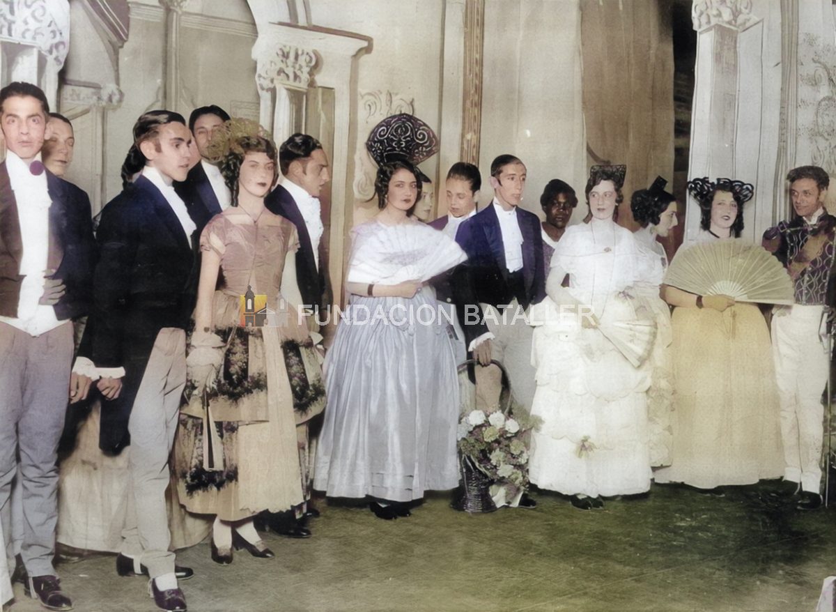 1929- Bailando el minué