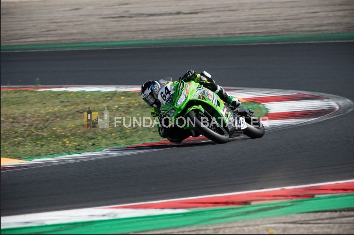 Nazareno Gómez: el joven piloto sanjuanino que brilla en el motociclismo europeo