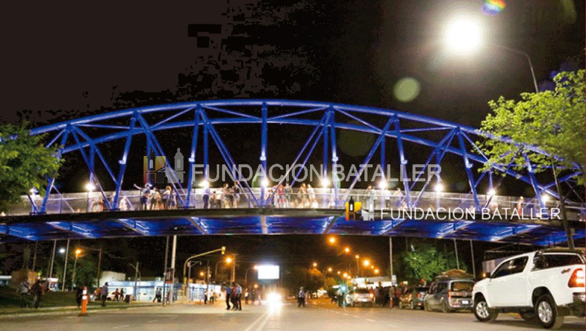 El puente de la Avenida Central