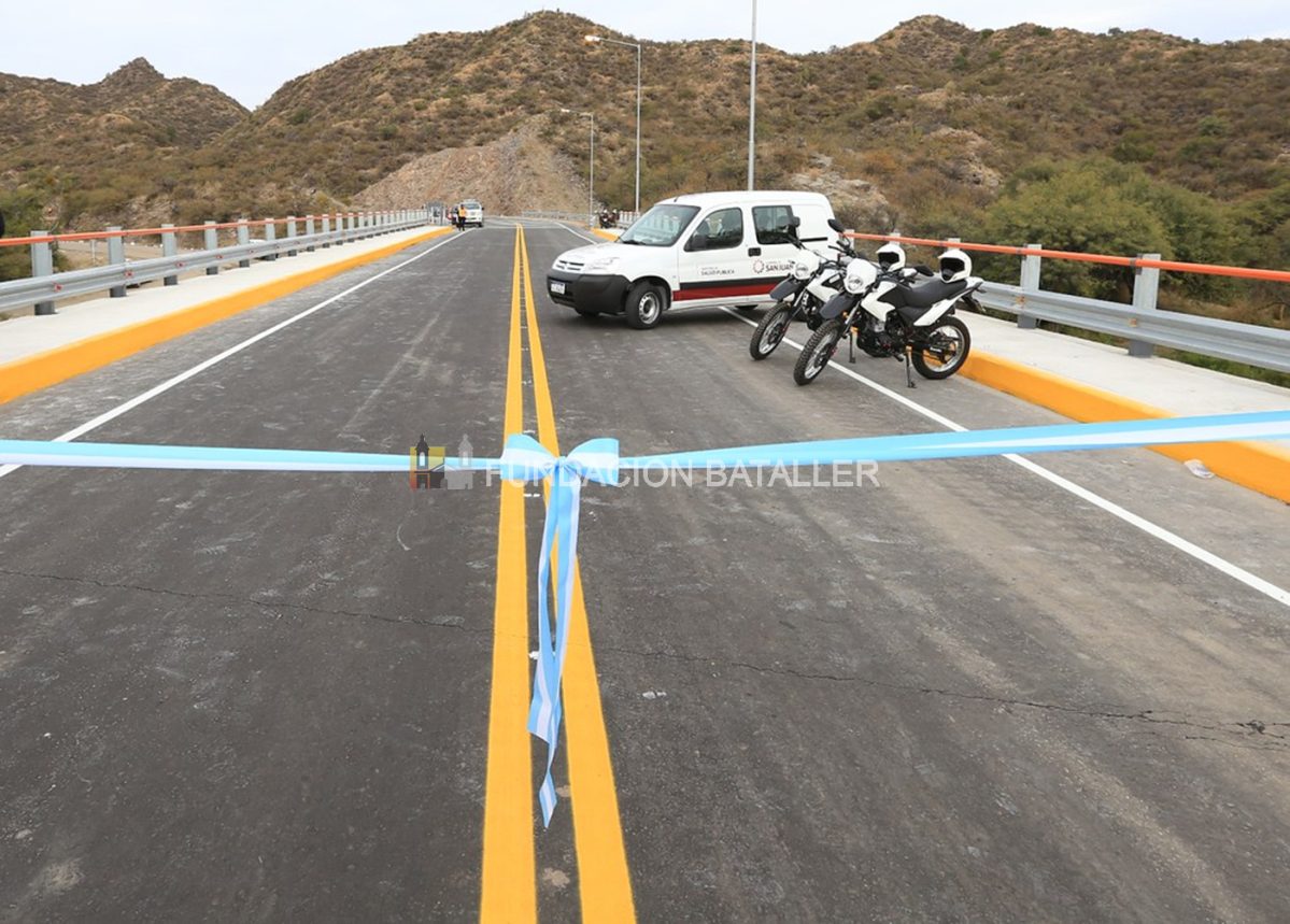 Puente sobre río Las Tumanas, Valle Fértil