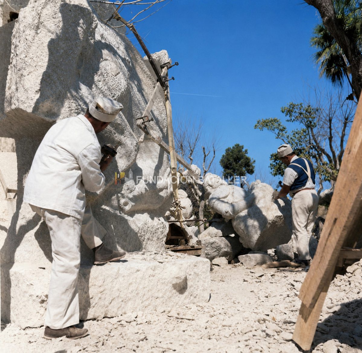 Miguel Ángel Sugo trabajando en el monumento a Juan Jufré