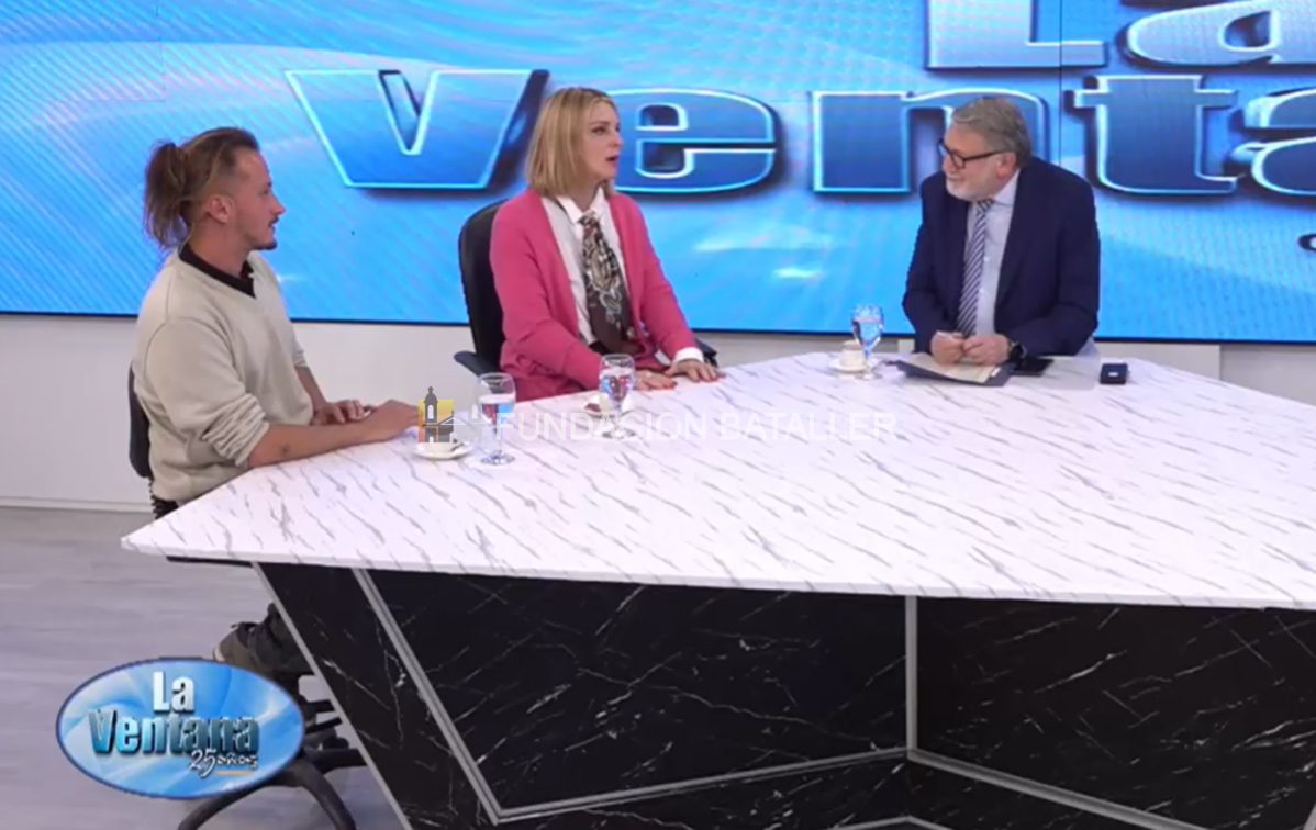 Soledad Tassi y Óscar Javier Calderón Bernal, en el ciclo historias de familias emitido en el programa La Ventana donde fueron entrevistados por su conductor Juan Carlos Bataller.