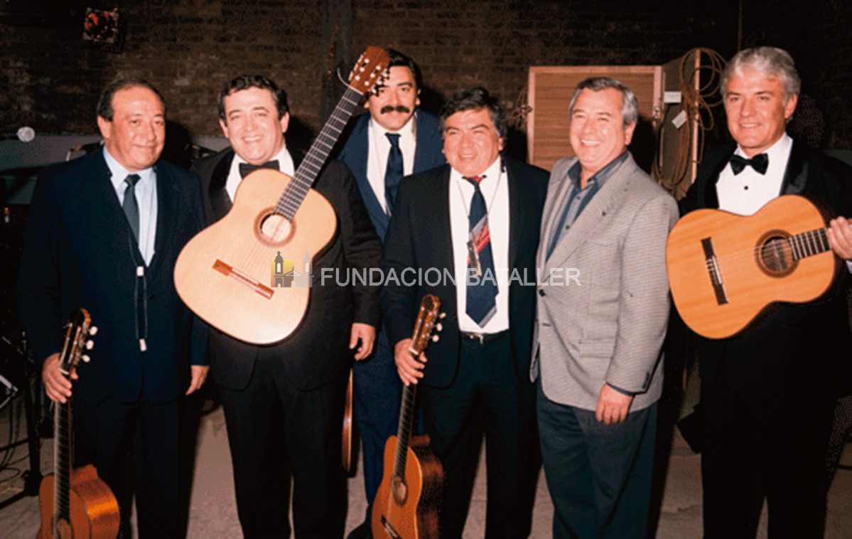 Ernesto Villavicencio junto a su gran amigo Rodolfo Páez Oro. Antes de morir éste decía que no veía la hora de encontrarse con su compadre para tocar una tonadita. En la foto también está Juan Carlos Rojas, Pelufo Barbosa y el “Cabezón” Barrera