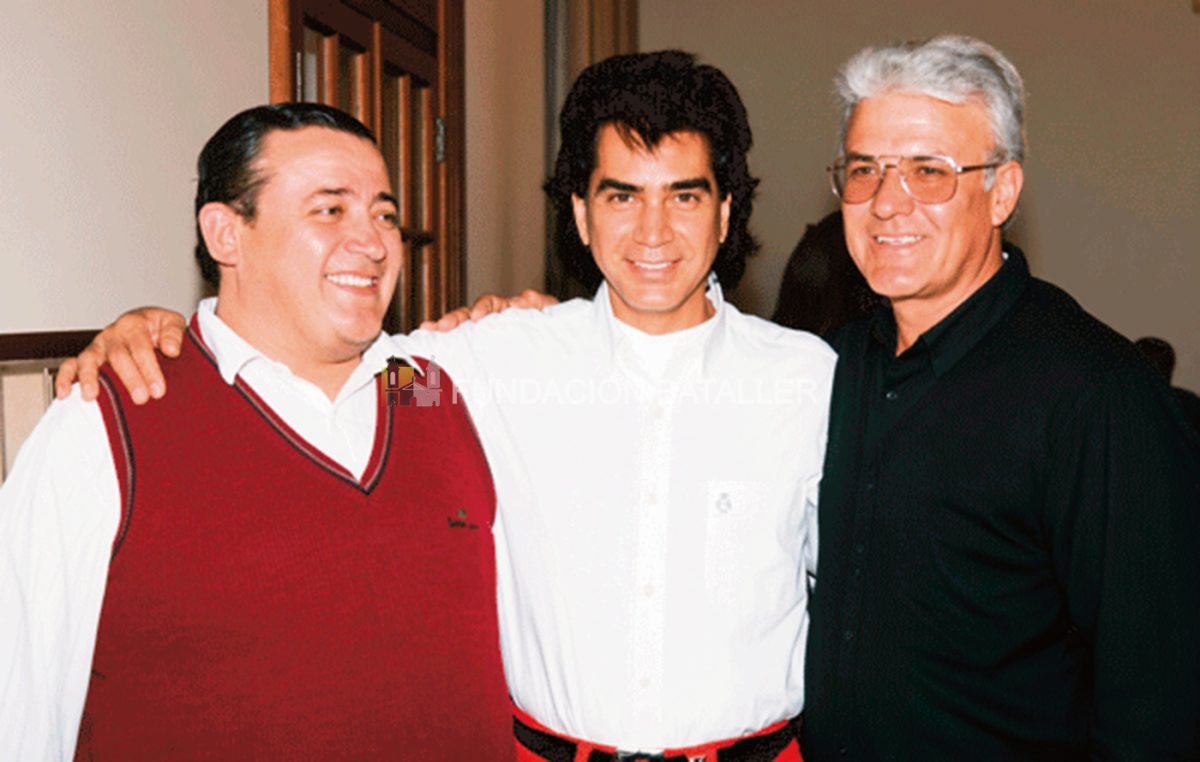Rodolfo Páez Oro junto al Puma José Luis Rodríguez y su último compañero de canto, Pelufo Barboza. El Puma quedó conmovido con la voz del Gordo.