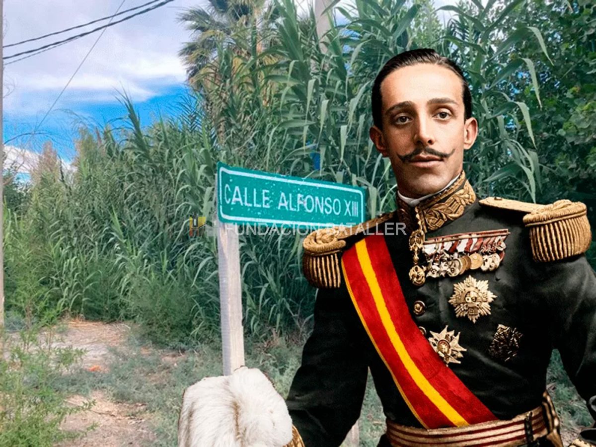 ¿Qué hizo Alfonso XIII para tener el nombre de una calle en San Juan?