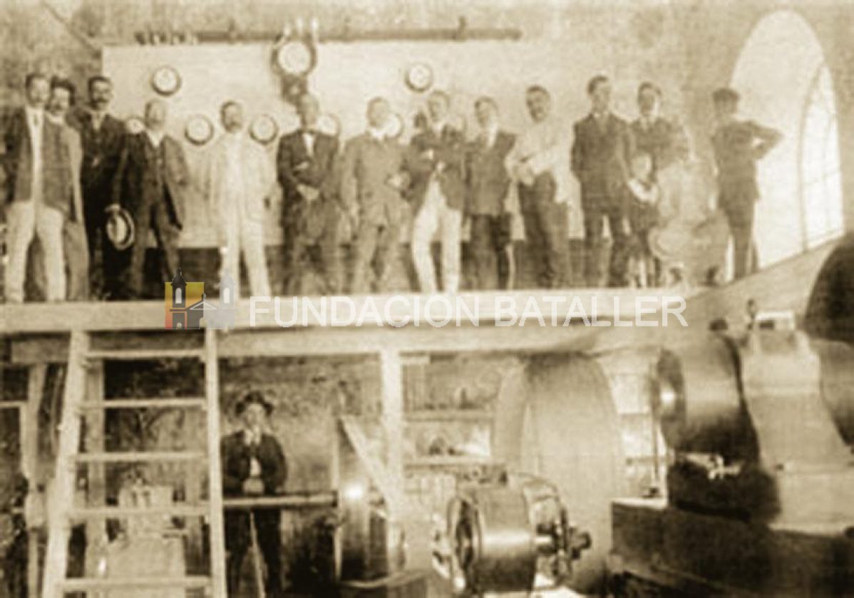 Los pioneros del progreso. La electricidad gana las calles sanjuaninas.