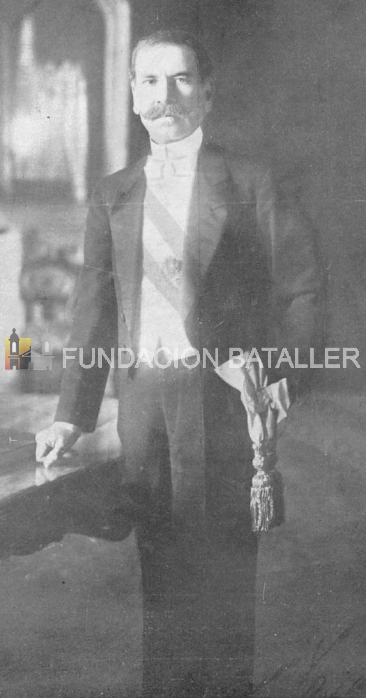 20 de noviembre. En 1921 es asesinado el gobernador Amable Jones