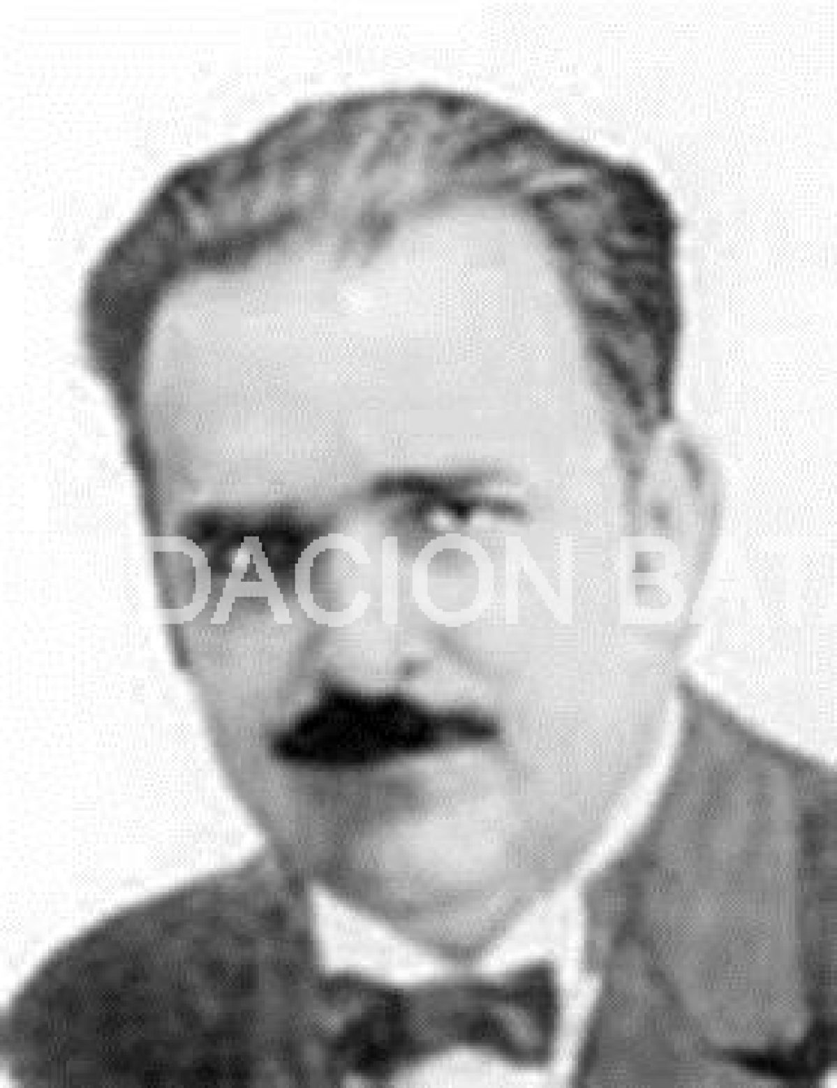 Más vidas que un gato (1926). Los atentados contra Aldo Cantoni
