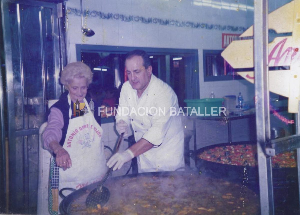Gómez García:  Los maestros de la paella