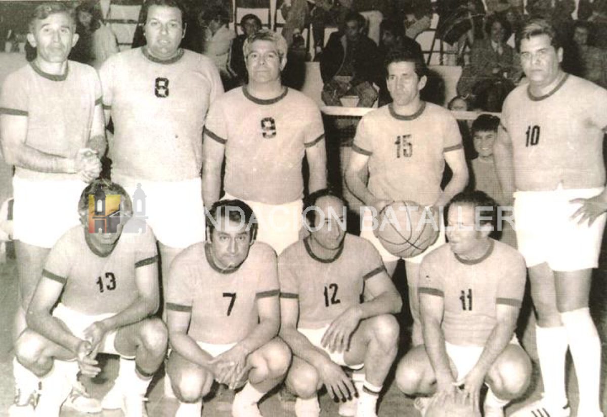 Década de 1960 – Cuando el padre Paquito fue campeón de básquet 
